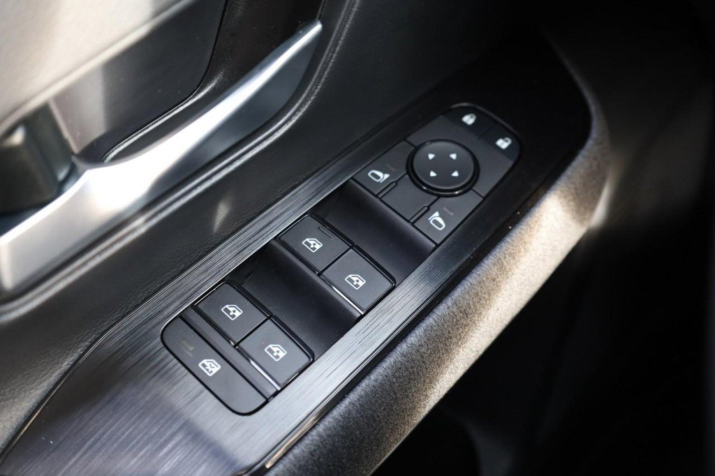New 2026 Nissan Kicks SV w/ Cold Weather Package image 18