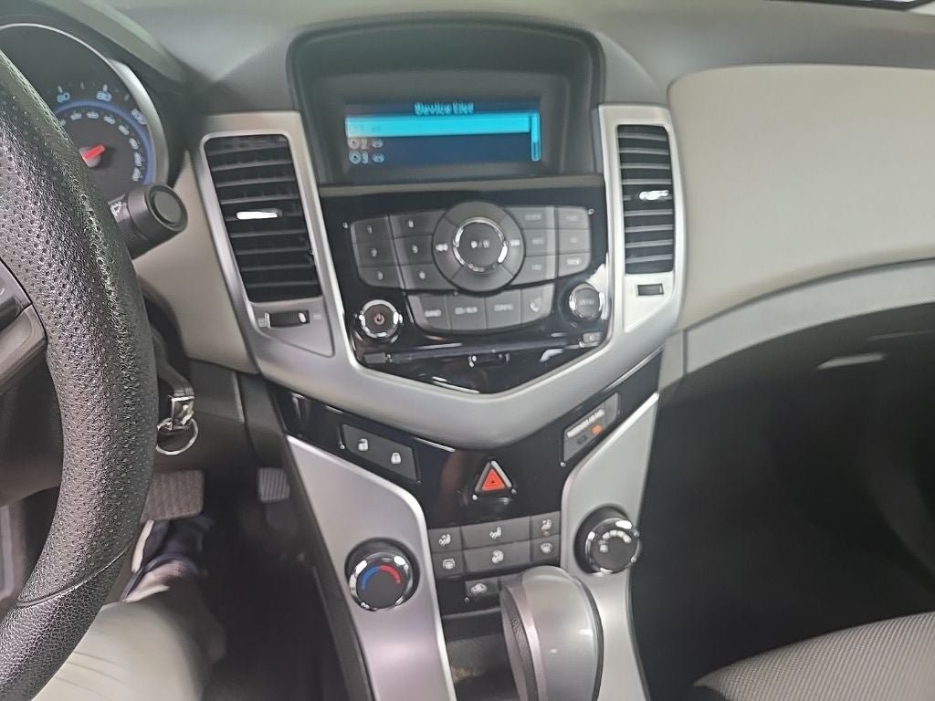 Used 2011 Chevrolet Cruze LS w/ Connectivity Package FWD image 5