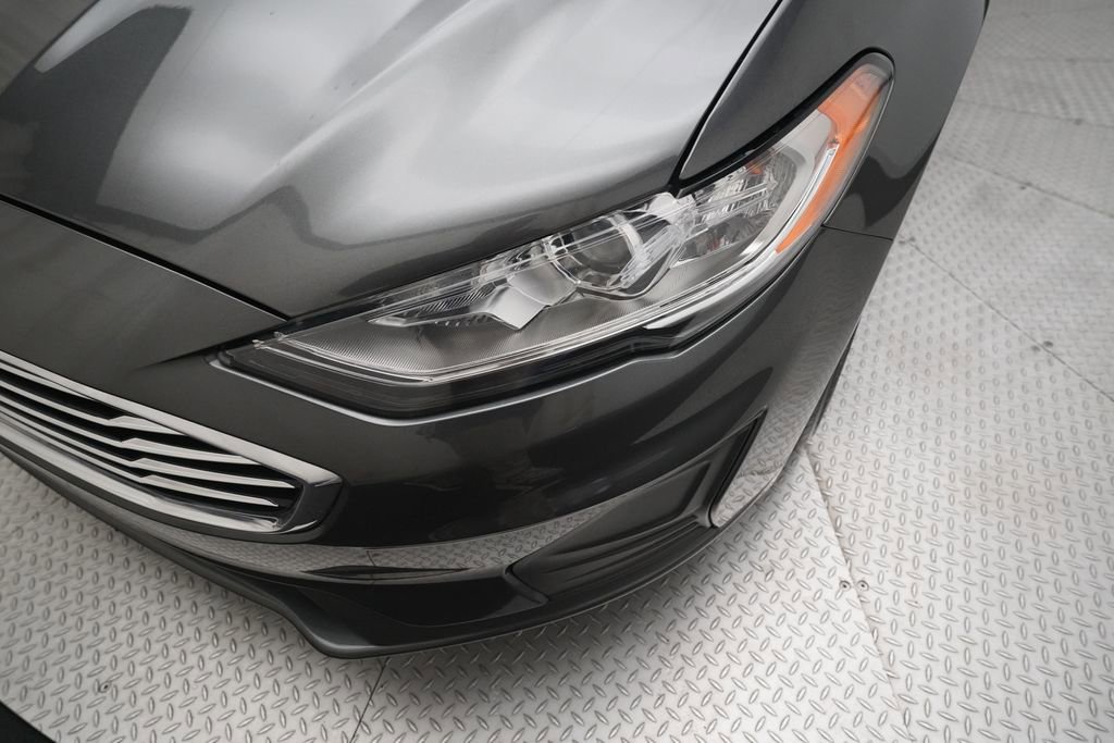 Used 2020 Ford Fusion SE image 22