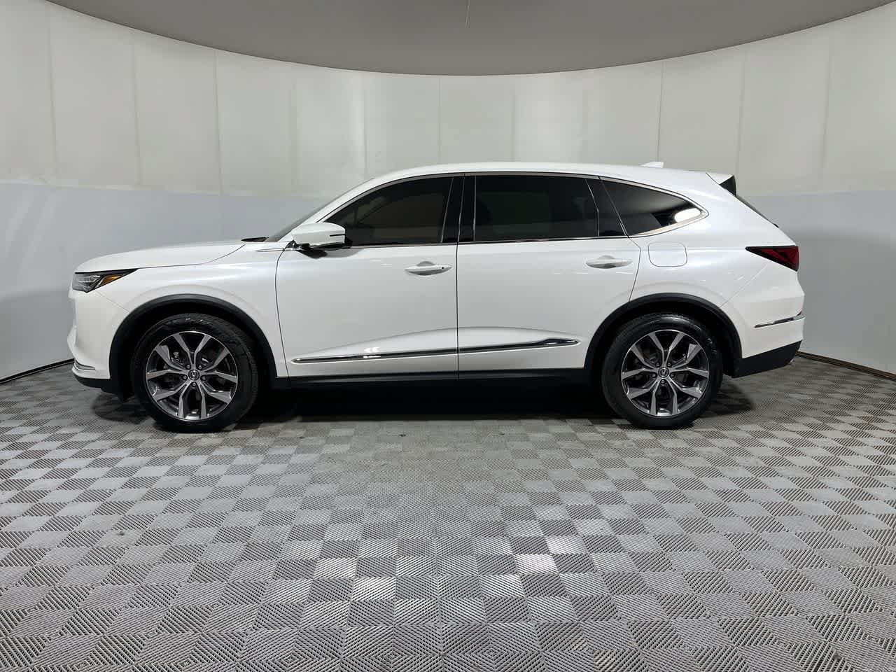 Certified 2024 Acura MDX SH-AWD w/ Technology Package image 5