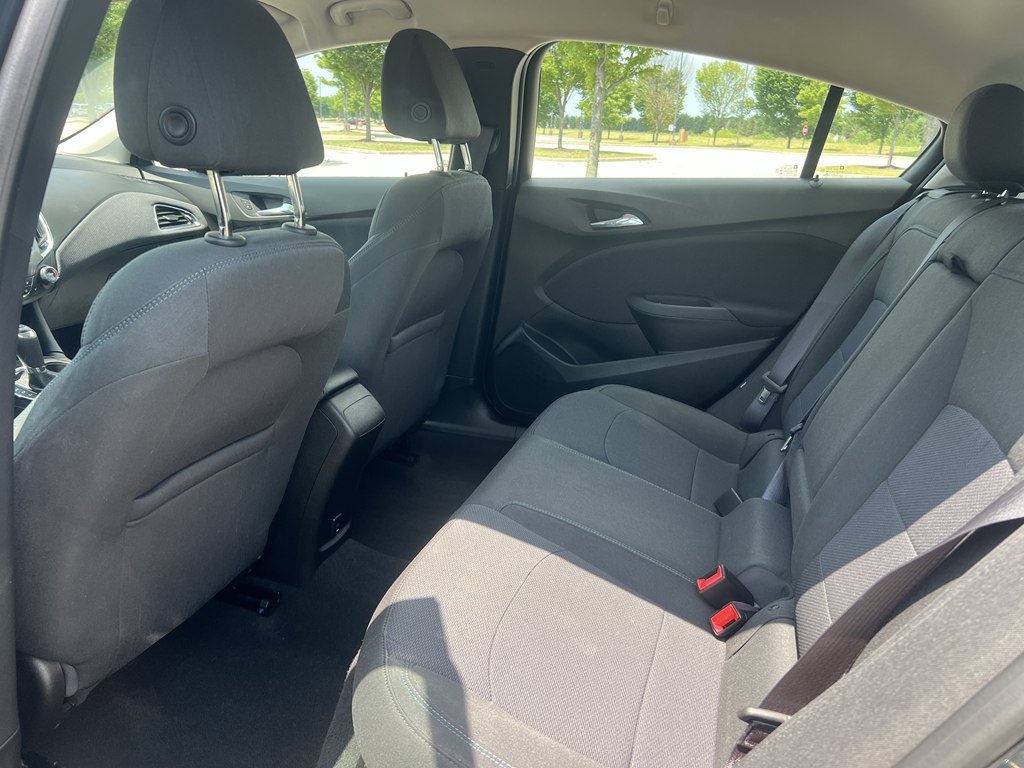 Used 2017 Chevrolet Cruze LT w/ Convenience Package FWD image 15