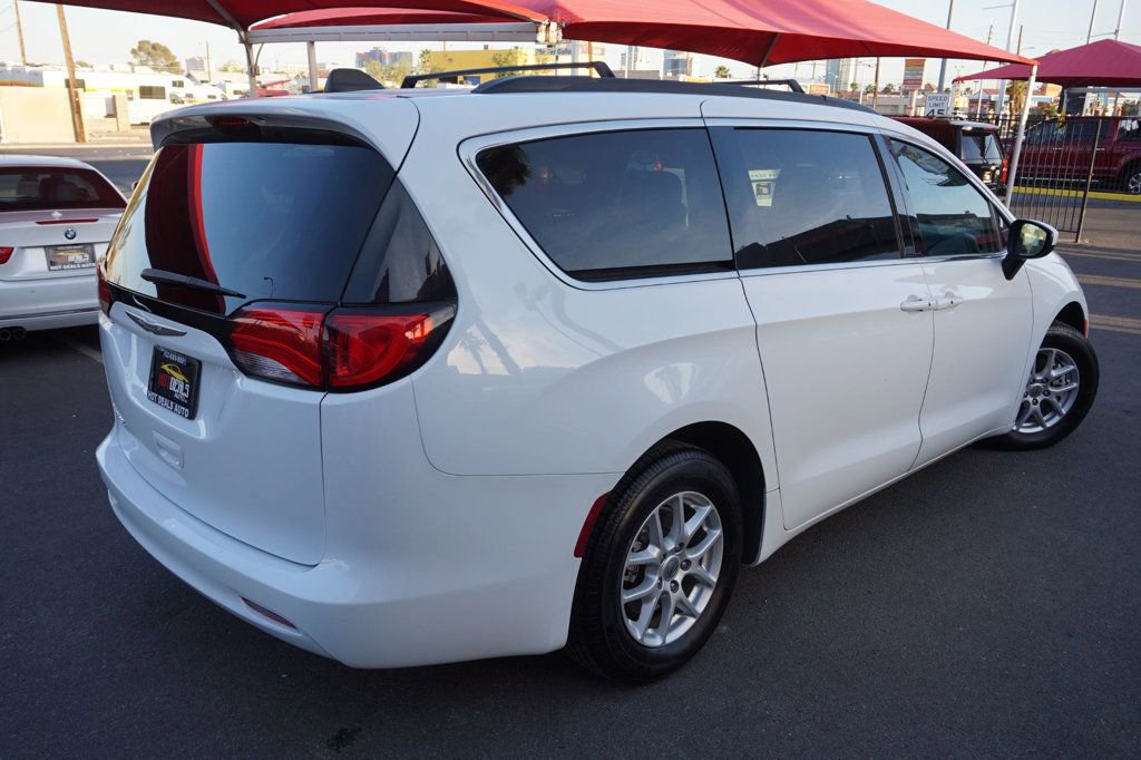 Used 2021 Chrysler Voyager Lxi image 6