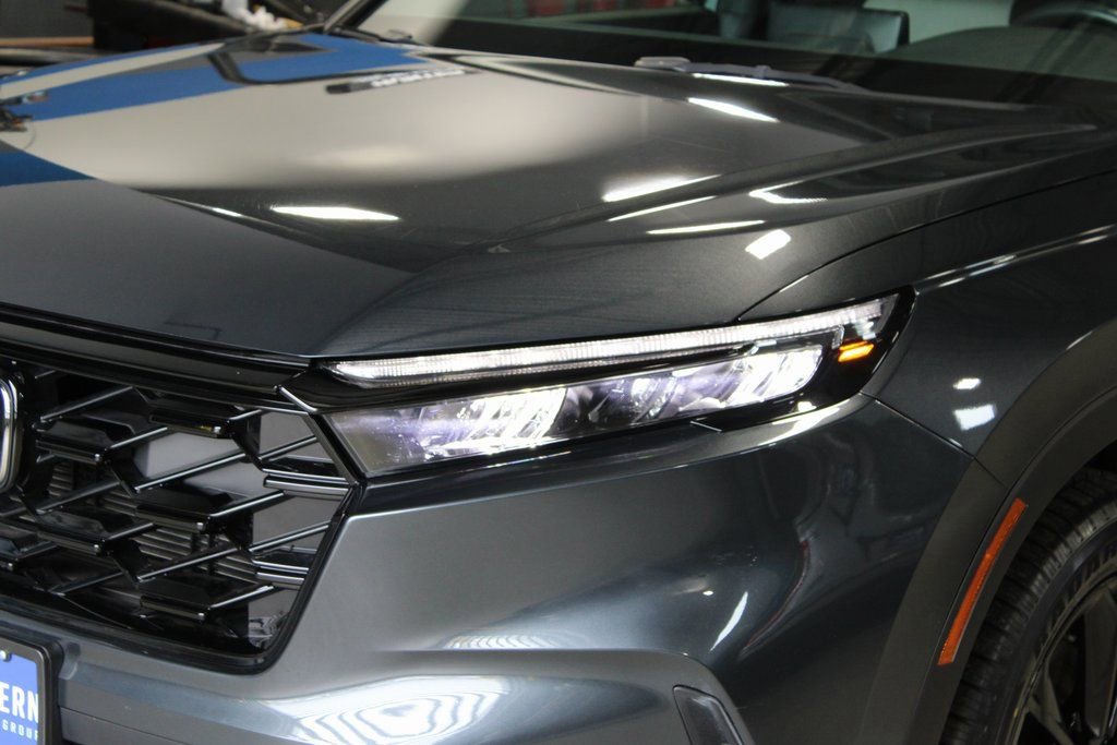 Used 2023 Honda CR-V Sport Touring image 2