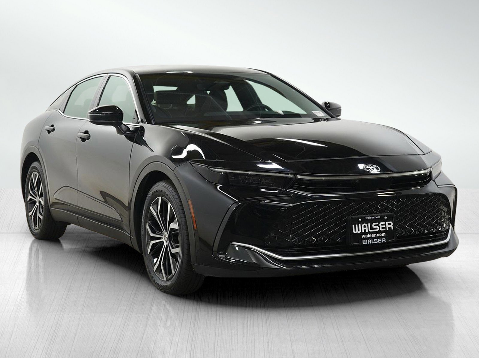 Used 2024 Toyota Crown Limited AWD/4WD image 6