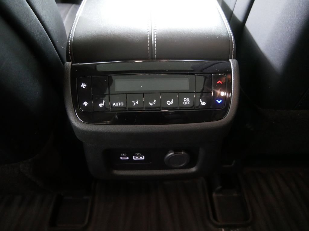 Used 2024 INFINITI QX60 Luxe image 18