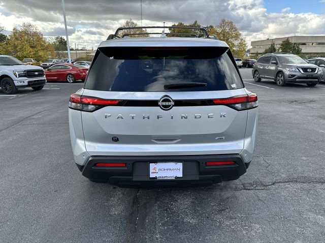 New 2025 Nissan Pathfinder SV image 6