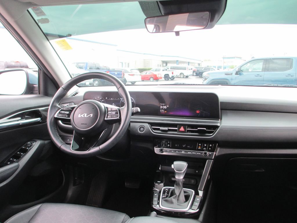 Used 2024 Kia Seltos EX image 22