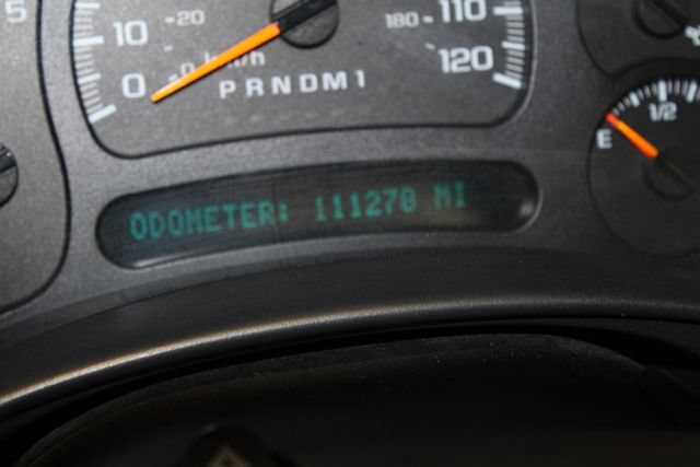 Used 2006 Chevrolet Silverado 2500 W/T w/ Heavy-Duty Power Package AWD/4WD image 16
