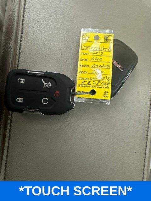 Used 2019 GMC Acadia Denali w/ Technology Package AWD/4WD image 11
