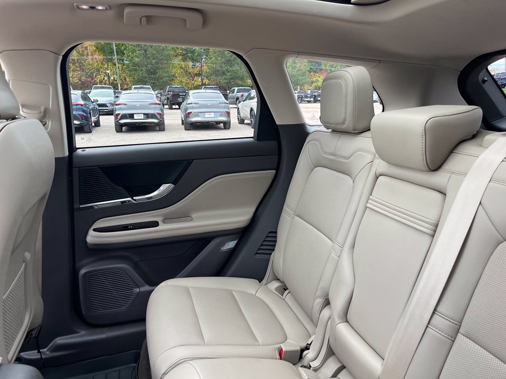 Used 2020 Lincoln Corsair AWD w/ Premium Package image 25