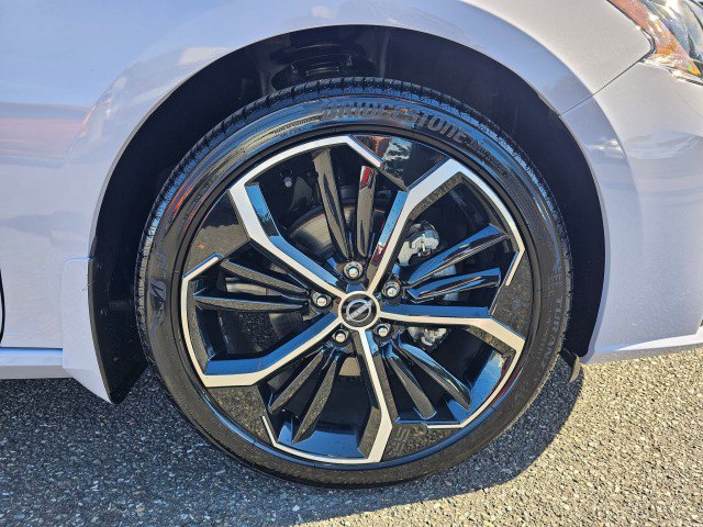 Used 2023 Nissan Altima 2.5 SR w/ SR Premium Package FWD image 9