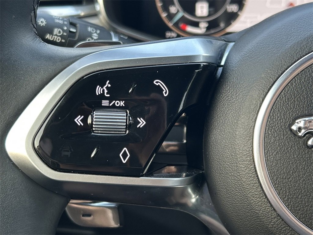 Used 2024 Jaguar F-PACE R-Dynamic S image 45