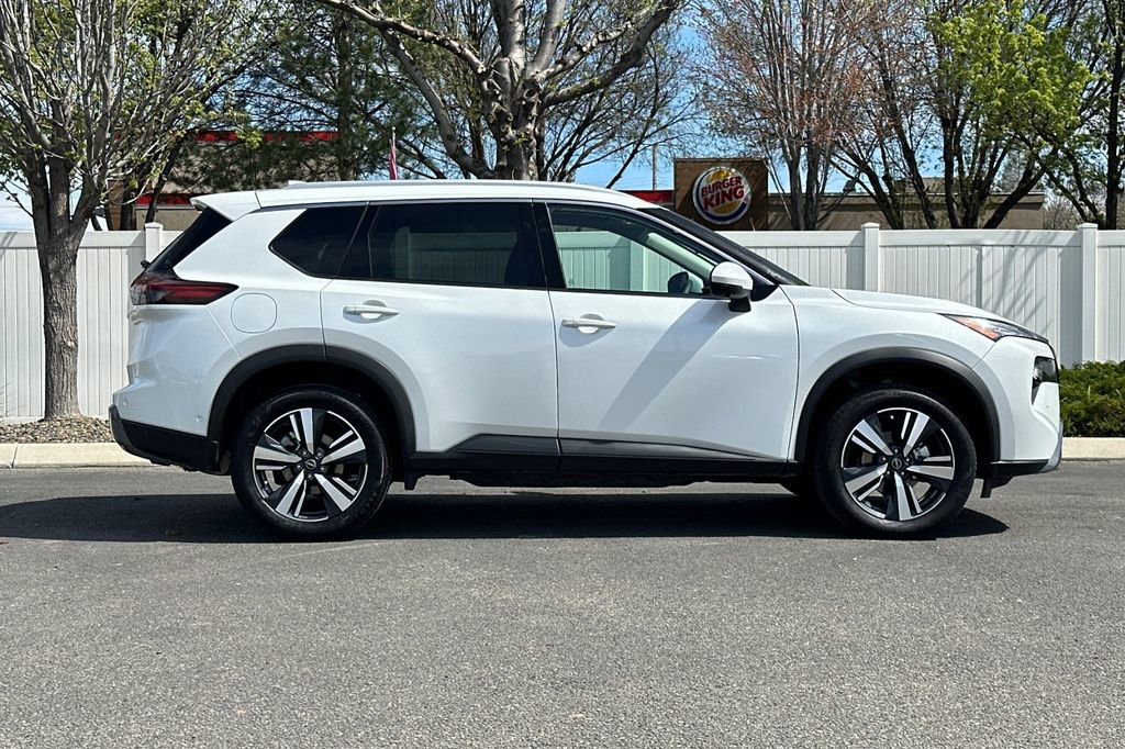Used 2026 Nissan Rogue SL image 3