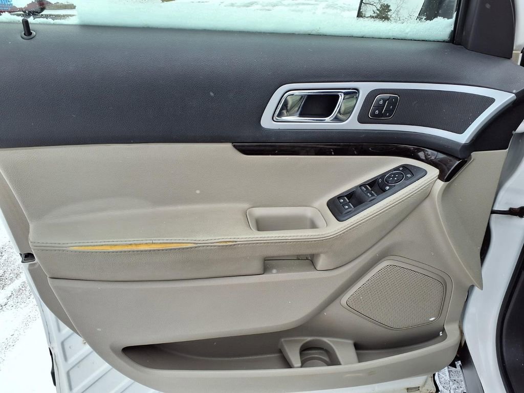 Used 2011 Ford Explorer Limited w/ 301A Rapid Spec Order Code image 12