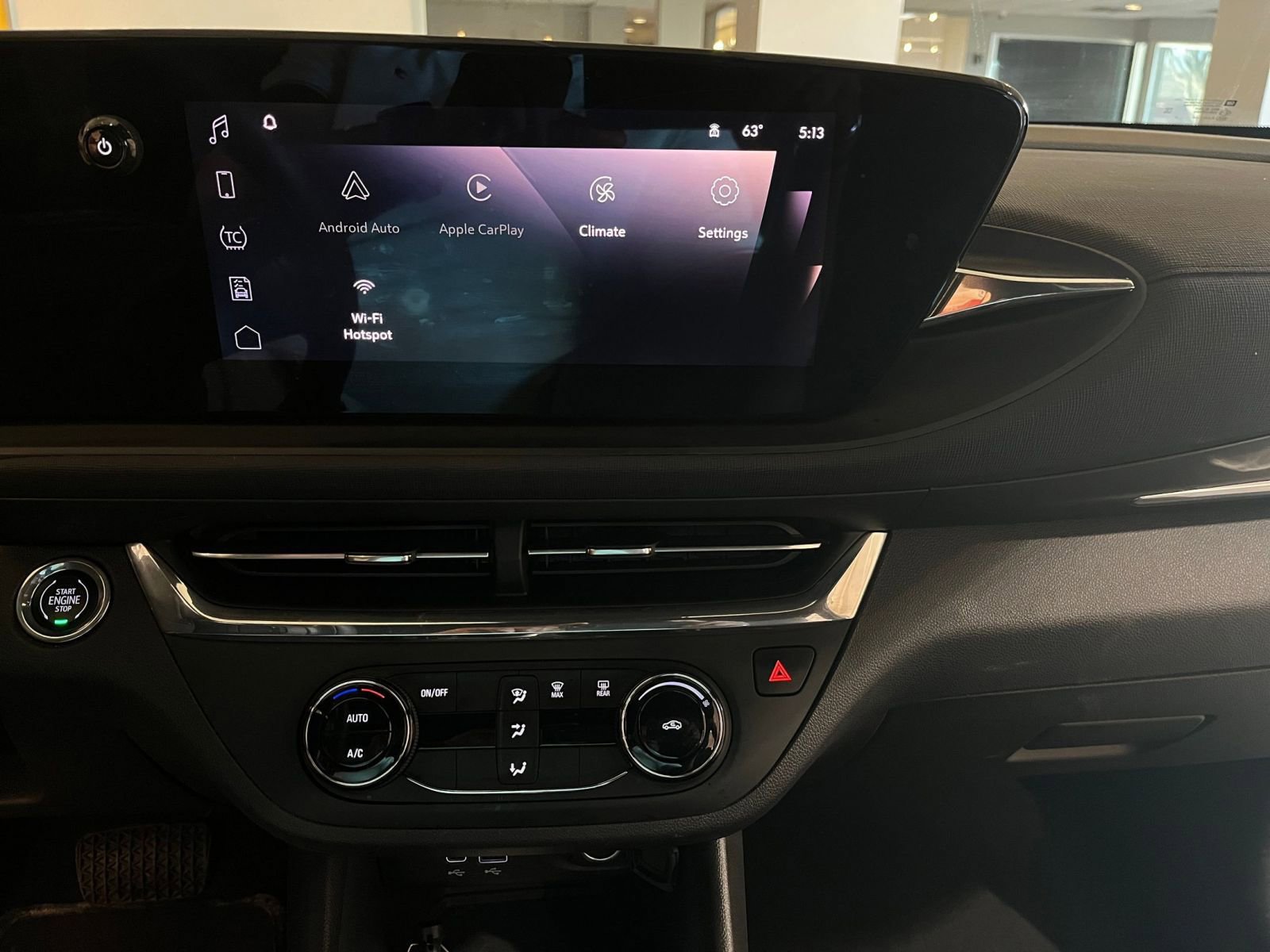 Used 2025 Buick Envista Preferred image 17