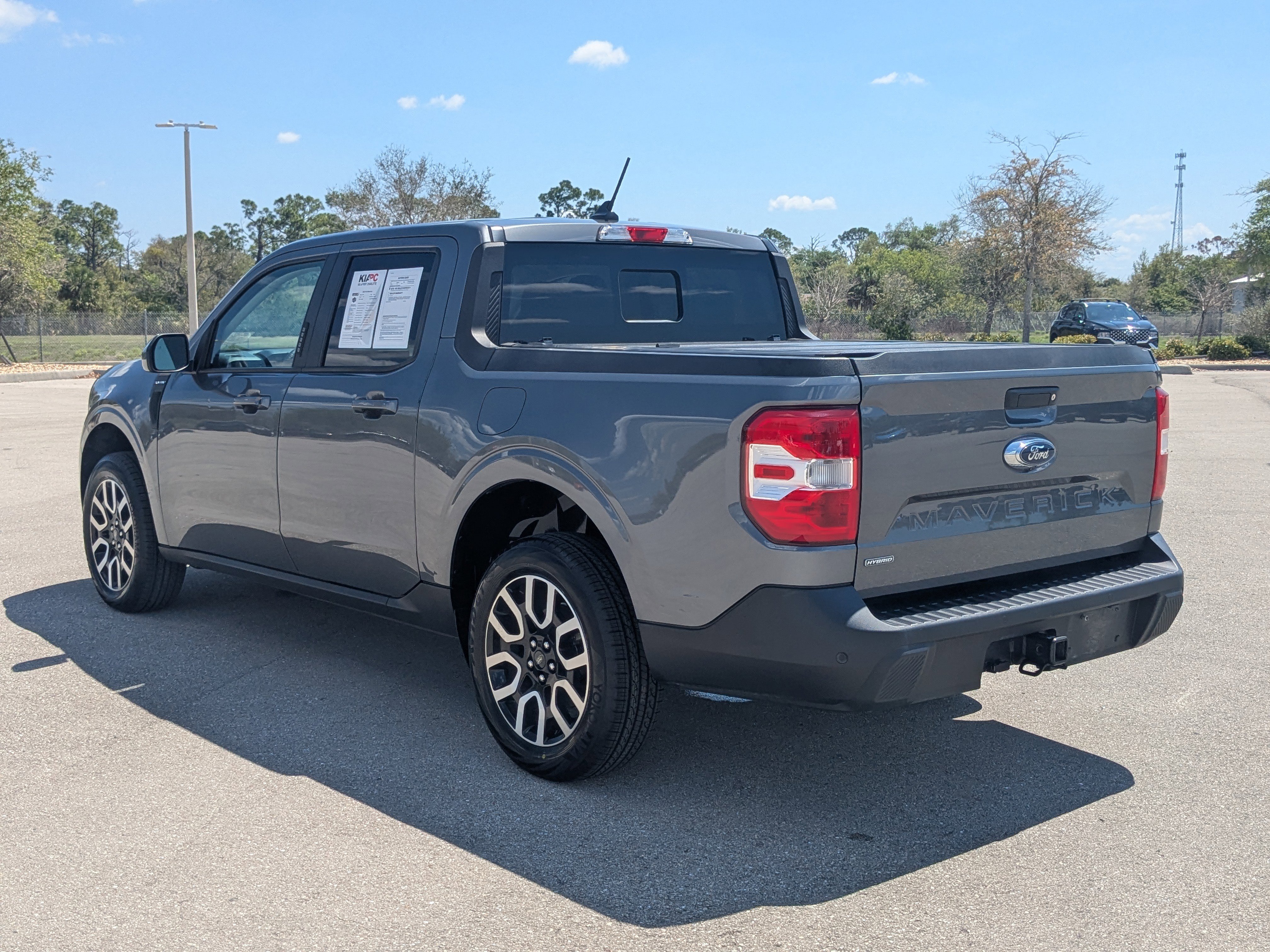 Used 2022 Ford Maverick Lariat w/ Lariat Luxury Package image 7