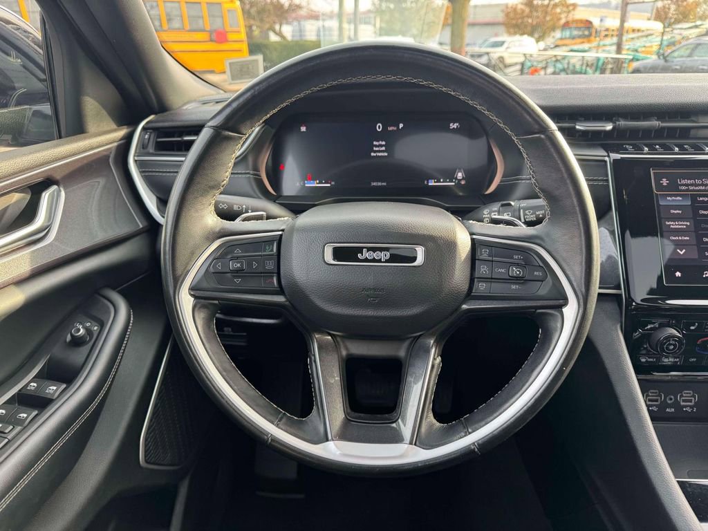 Used 2022 Jeep Grand Cherokee Altitude image 14