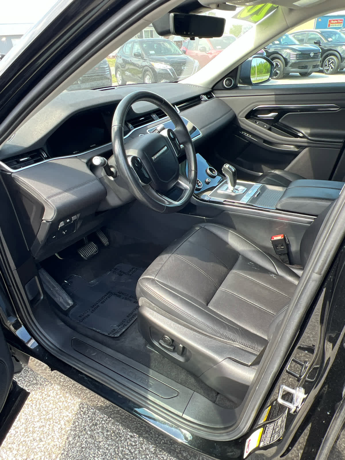 Used 2020 Land Rover Range Rover Evoque SE AWD/4WD image 10