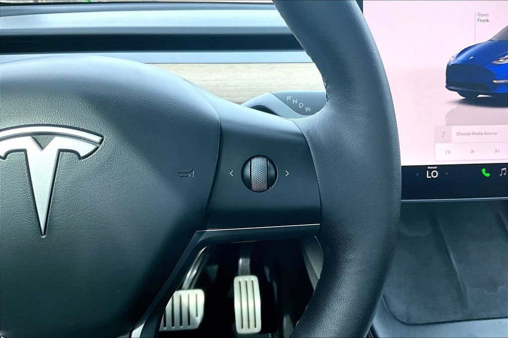 Used 2023 Tesla Model Y Performance AWD/4WD image 18