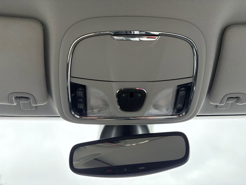 Used 2020 Jeep Cherokee Limited image 30