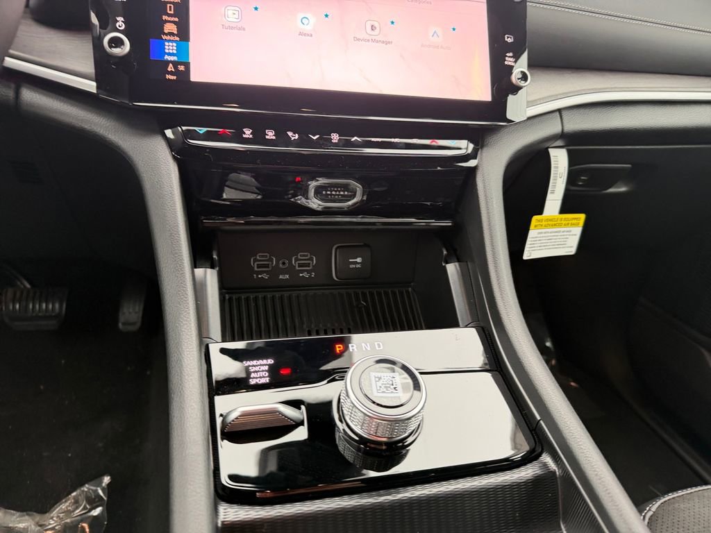 New 2026 Jeep Grand Cherokee Laredo image 11