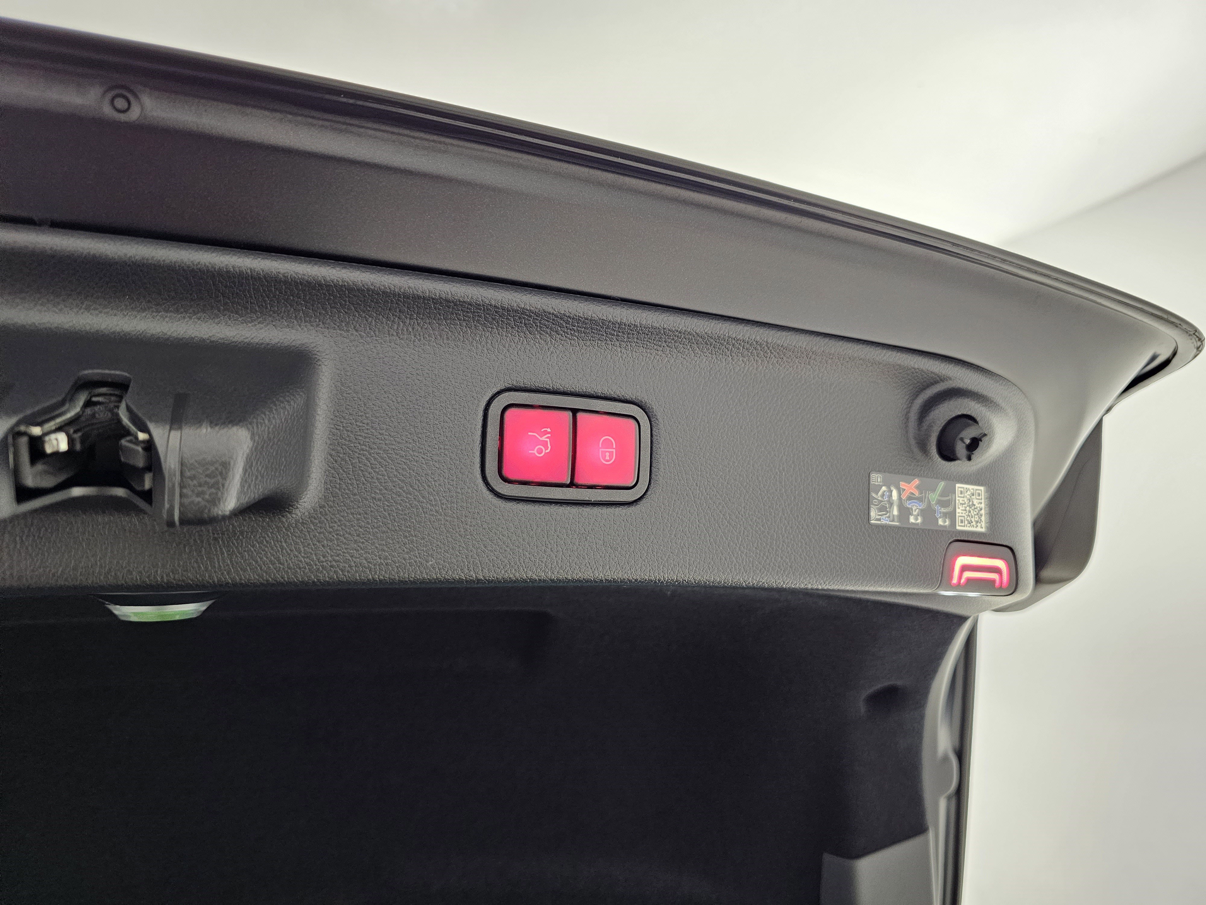 Certified 2024 Mercedes-Benz S 500 4MATIC image 21