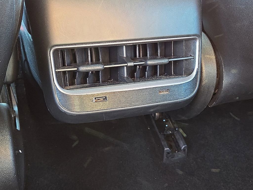 Used 2019 Tesla Model 3 Long Range image 16