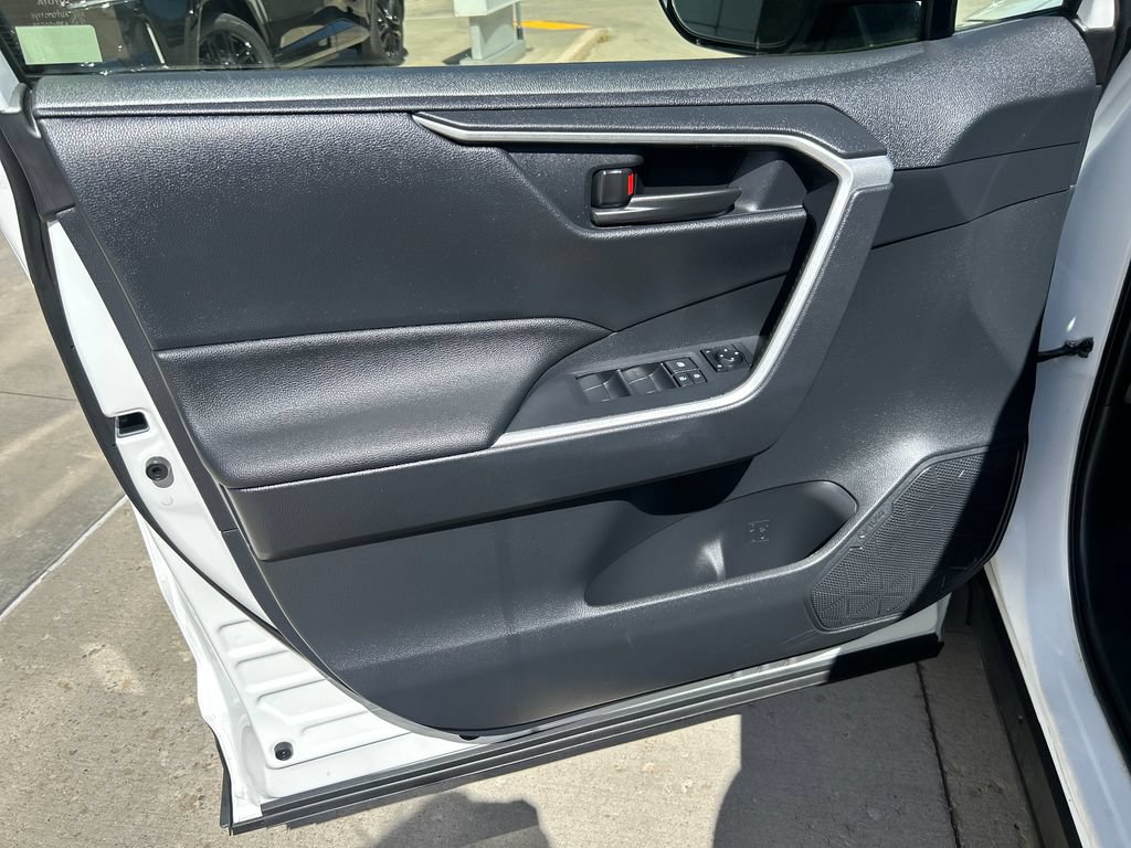 Certified 2024 Toyota RAV4 LE AWD/4WD image 11