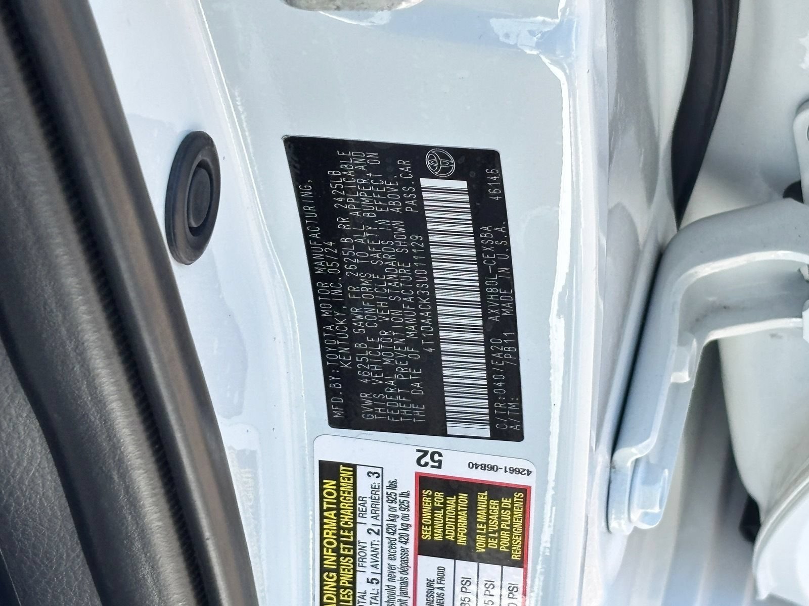 Used 2025 Toyota Camry SE w/ Convenience Package FWD image 29