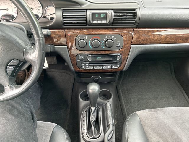 Used 2005 Chrysler Sebring Limited FWD image 18