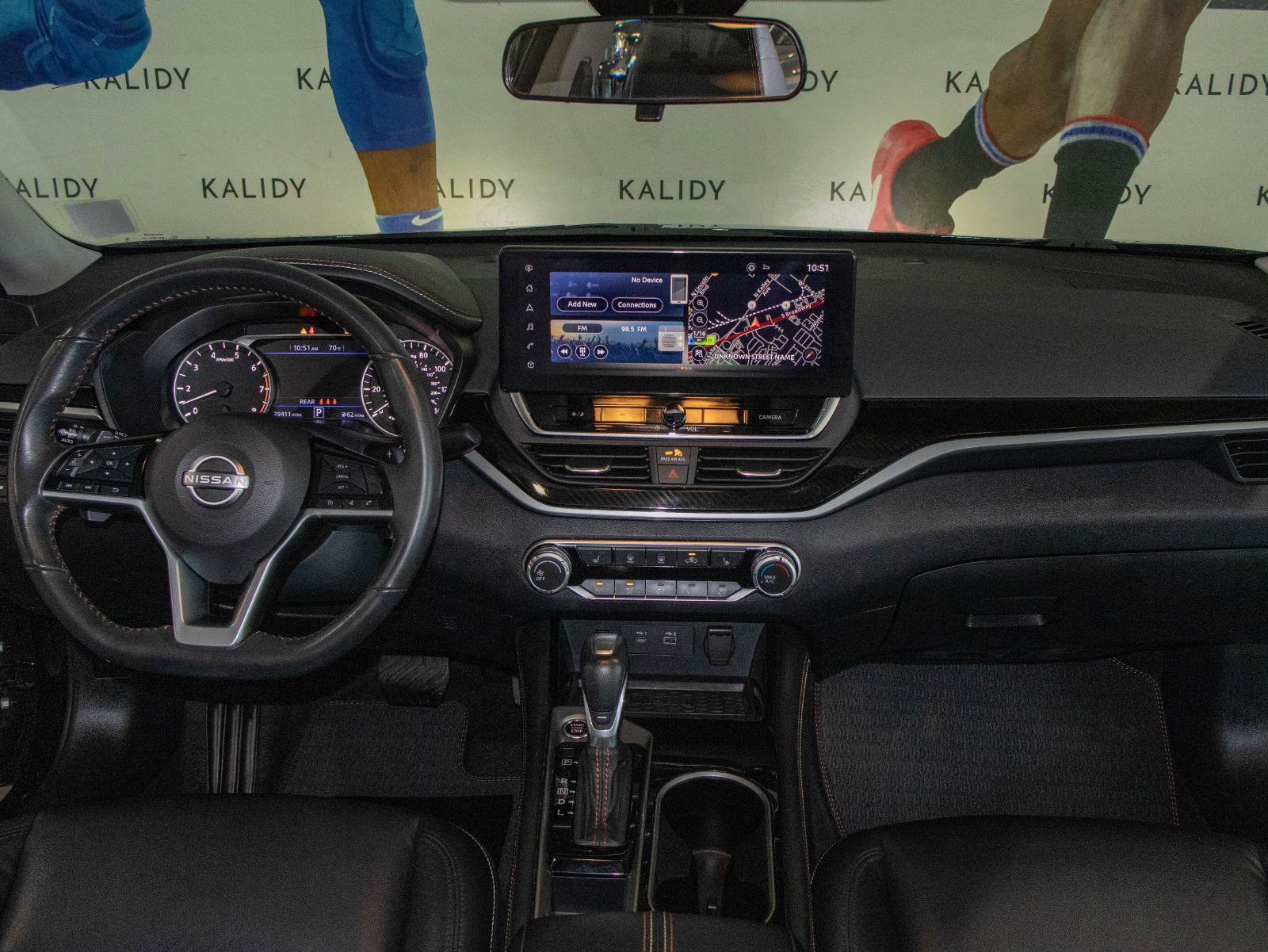 Used 2023 Nissan Altima 2.5 SR w/ SR Premium Package image 3