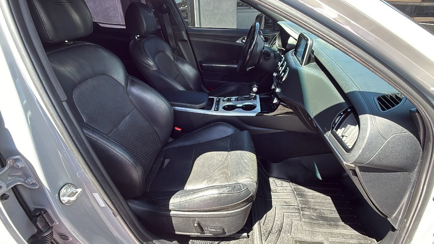 Used 2018 Kia Stinger GT AWD/4WD image 18