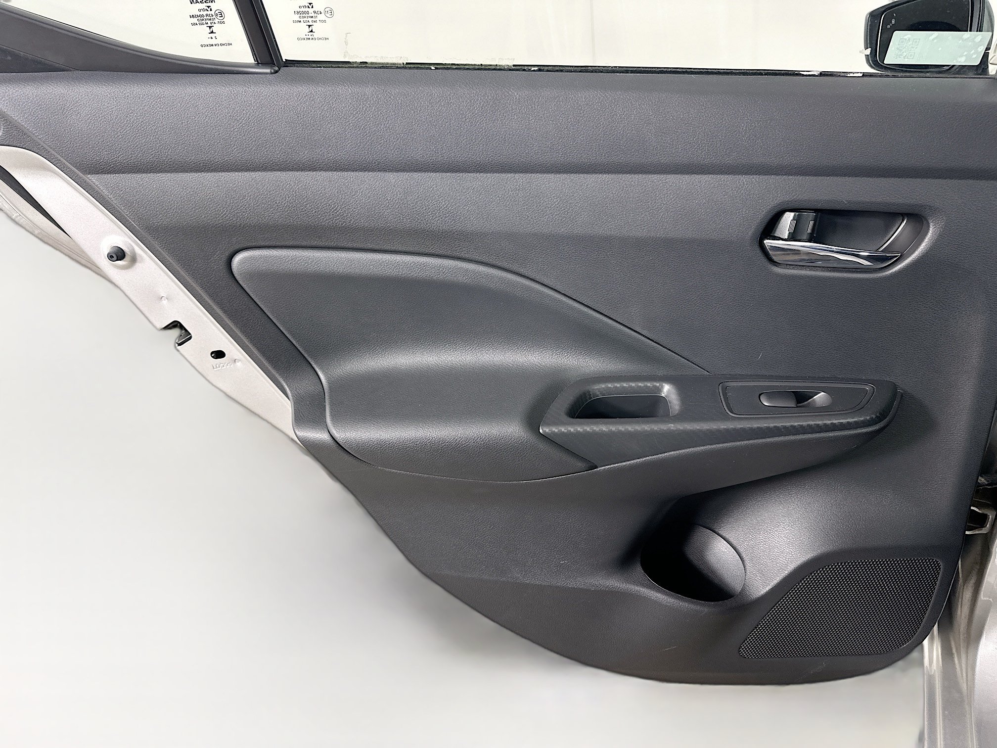 Used 2025 Nissan Versa SV FWD image 25