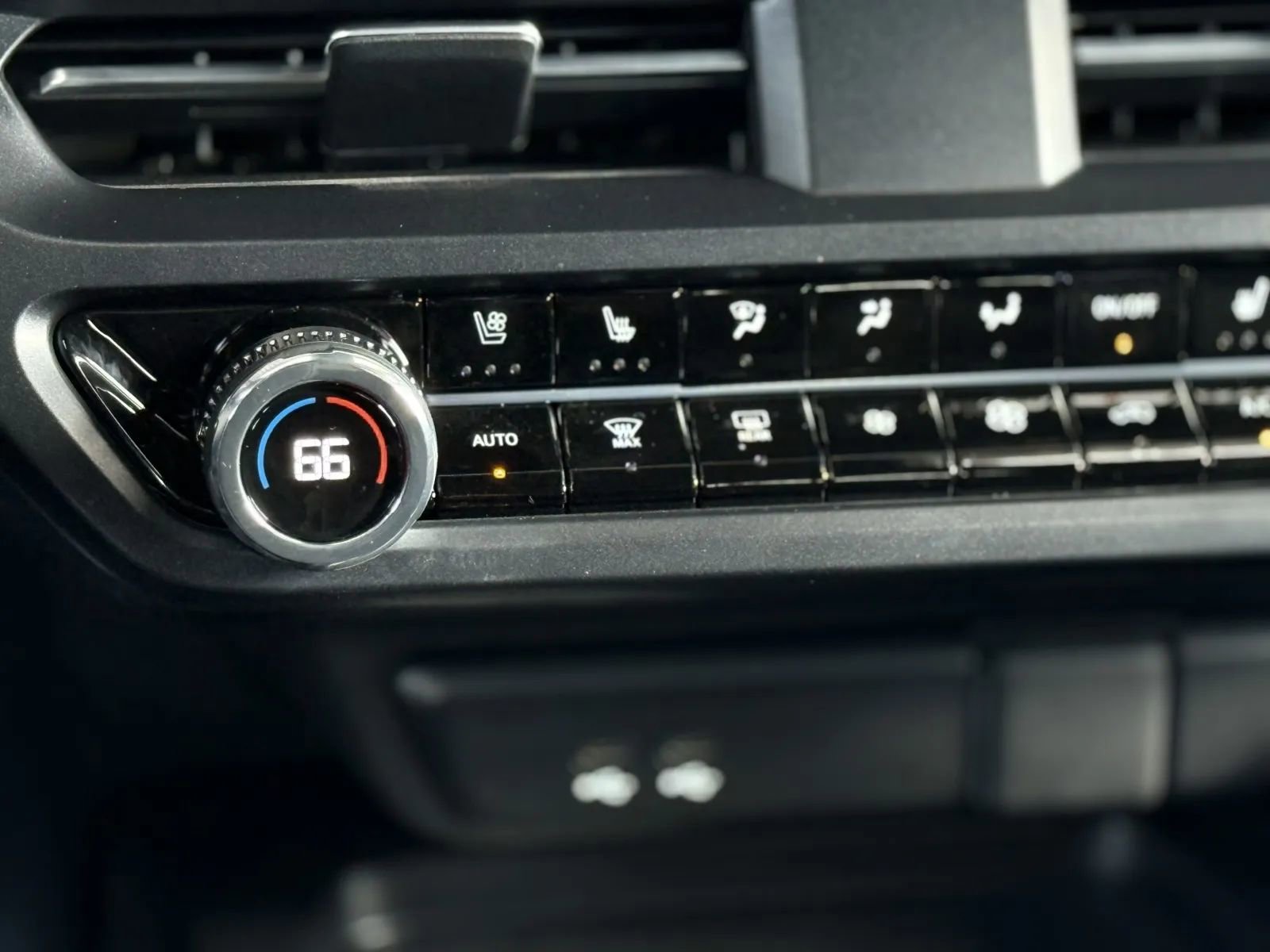 Used 2024 Acura ZDX A-Spec image 34