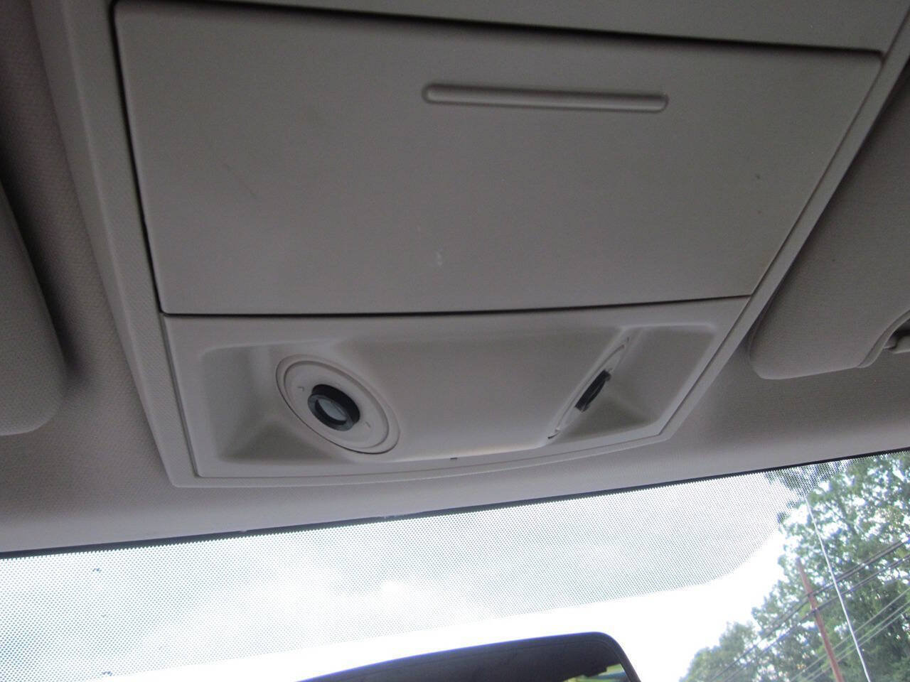Used 2011 Dodge Grand Caravan Crew w/ Entertainment Group 1 FWD image 36