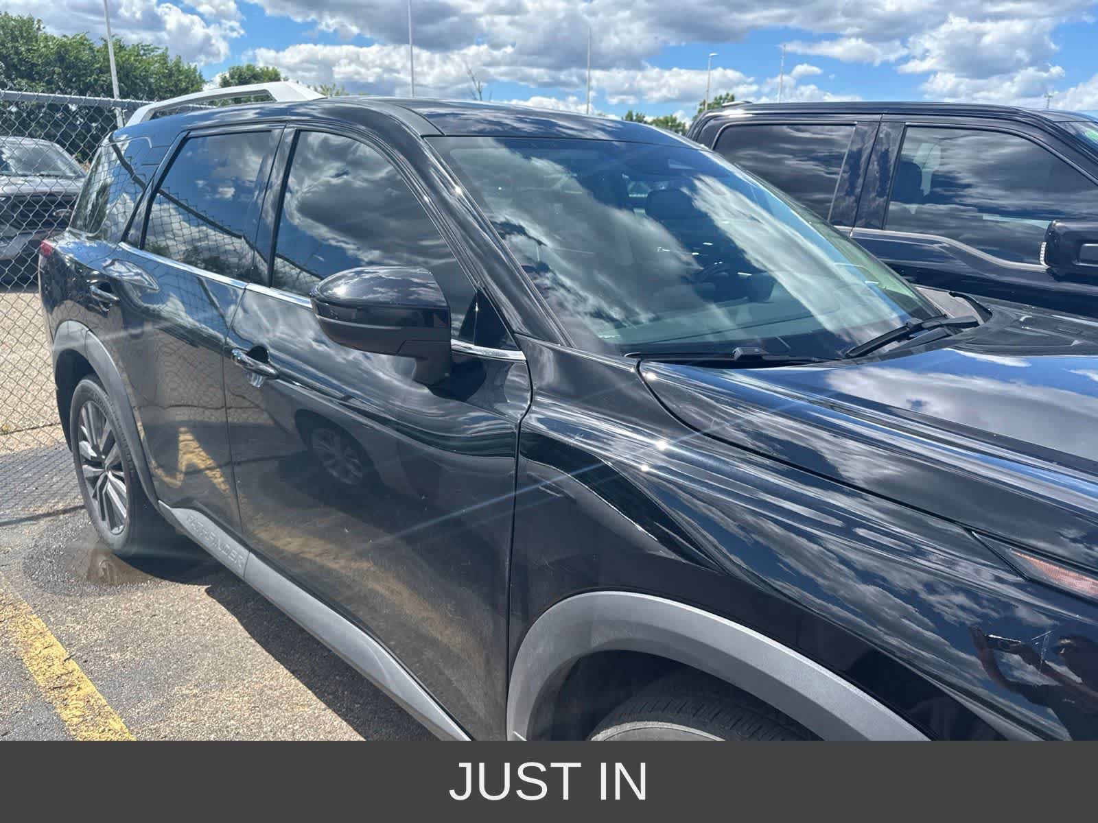 Used 2022 Nissan Pathfinder SL AWD/4WD image 7