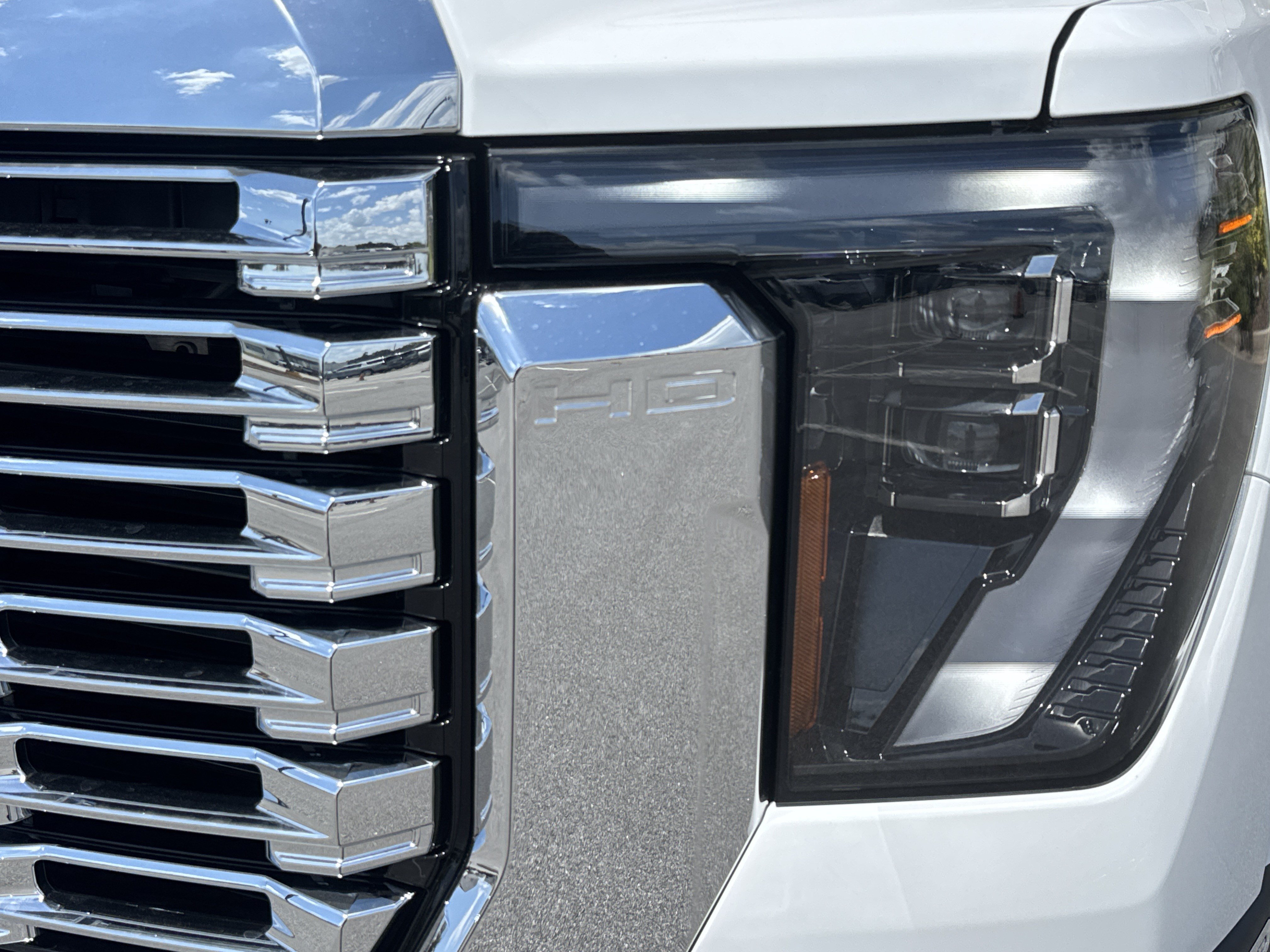 New 2026 GMC Sierra 2500 Denali w/ Denali Reserve Package AWD/4WD image 6