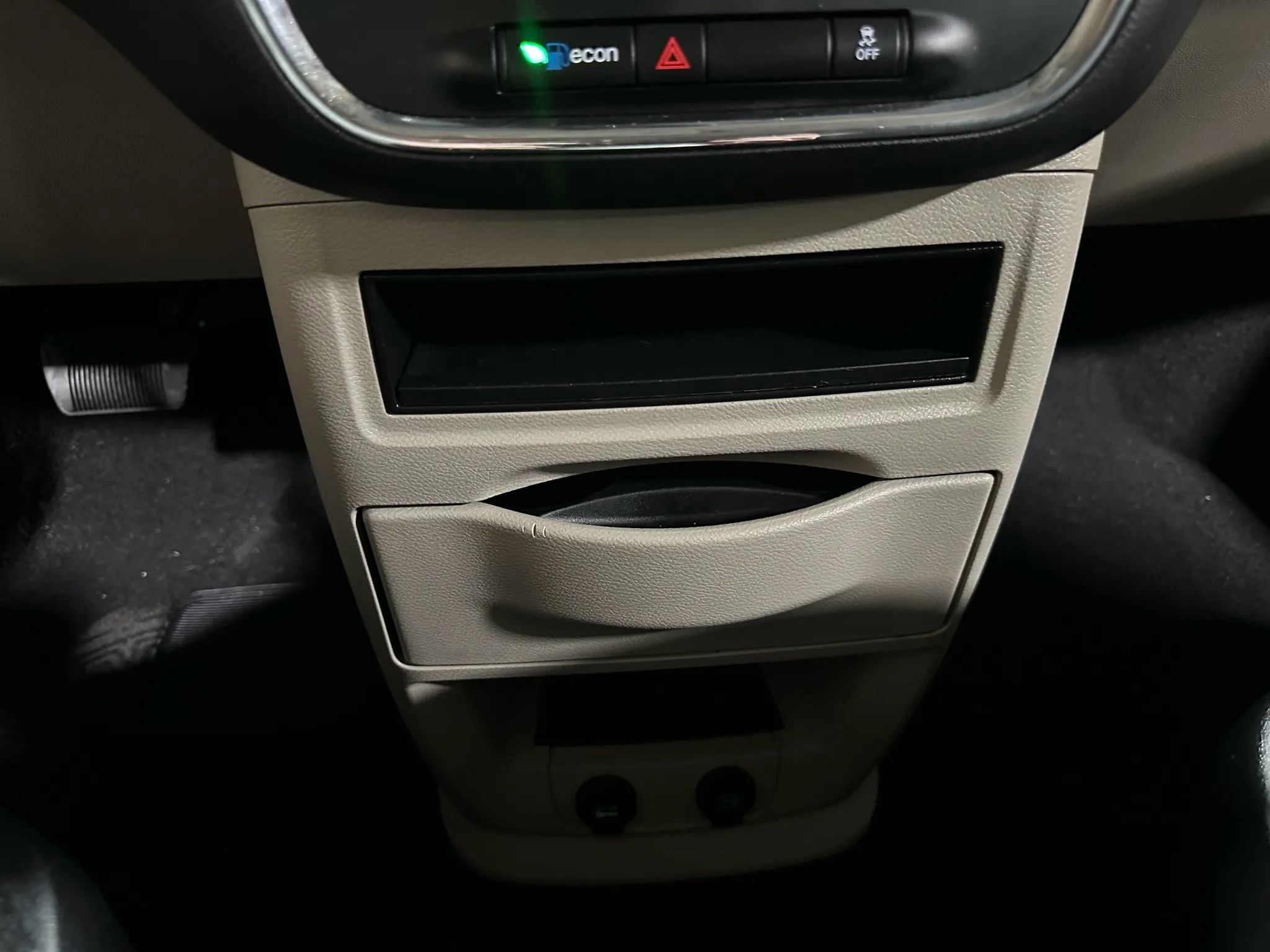 Used 2019 Dodge Grand Caravan SE image 40