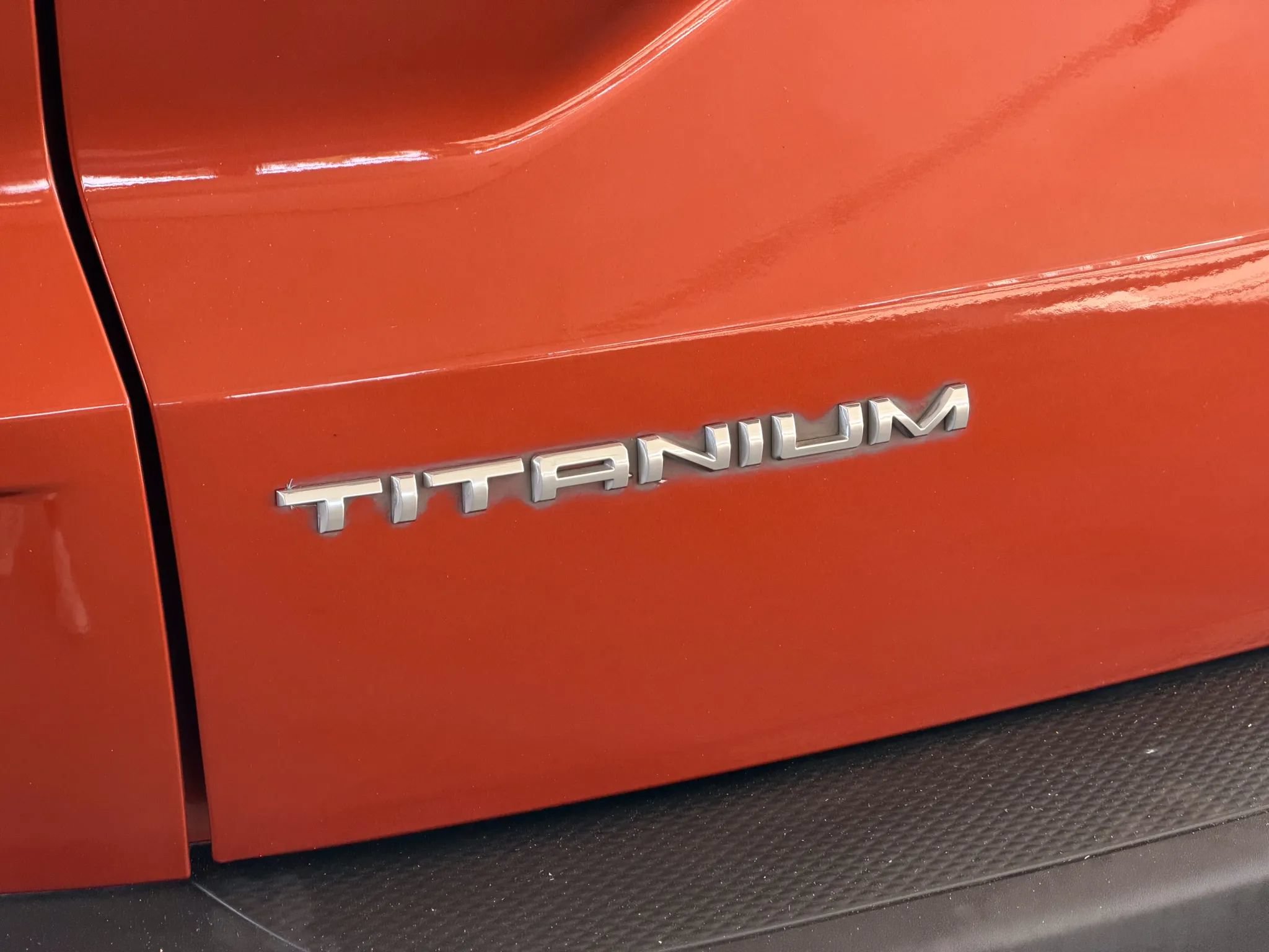 Used 2020 Ford Escape Titanium AWD/4WD image 12