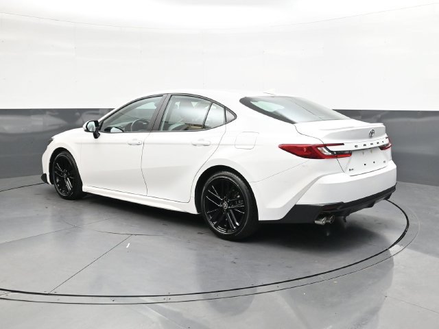 Used 2025 Toyota Camry SE FWD image 7