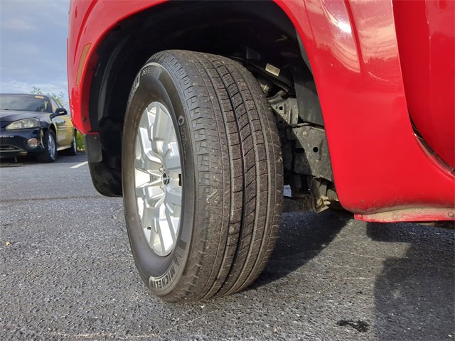 Used 2023 Nissan Frontier SV image 35
