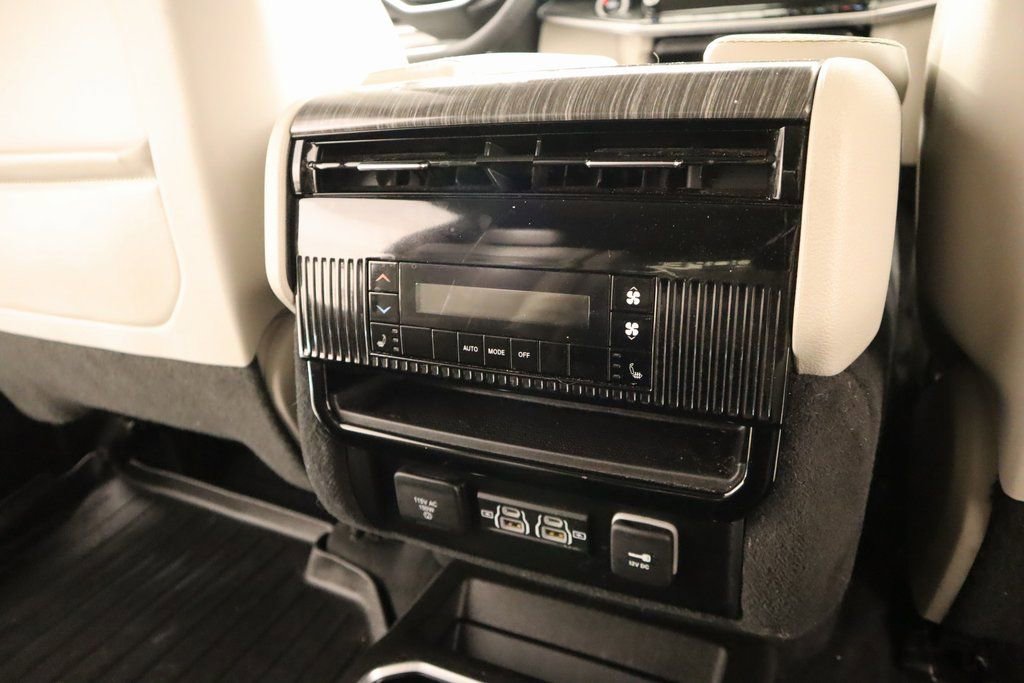 Used 2023 Jeep Wagoneer Series II w/ Flexible Seating Group image 17