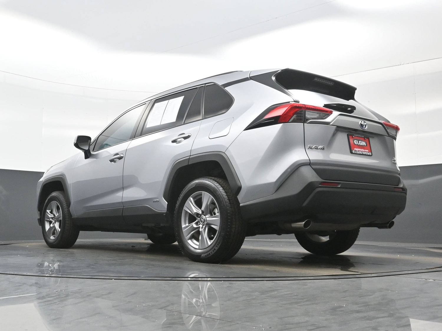 Used 2022 Toyota RAV4 XLE w/ Convenience Package AWD/4WD image 31