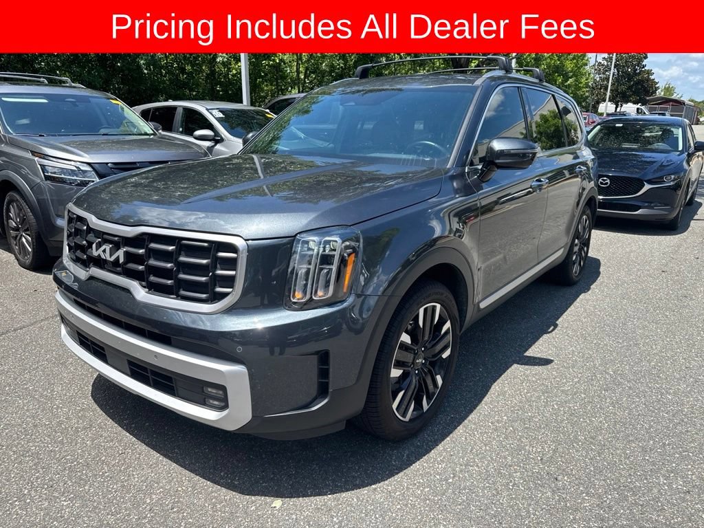 Used 2024 Kia Telluride SX w/ Towing Package FWD image 3