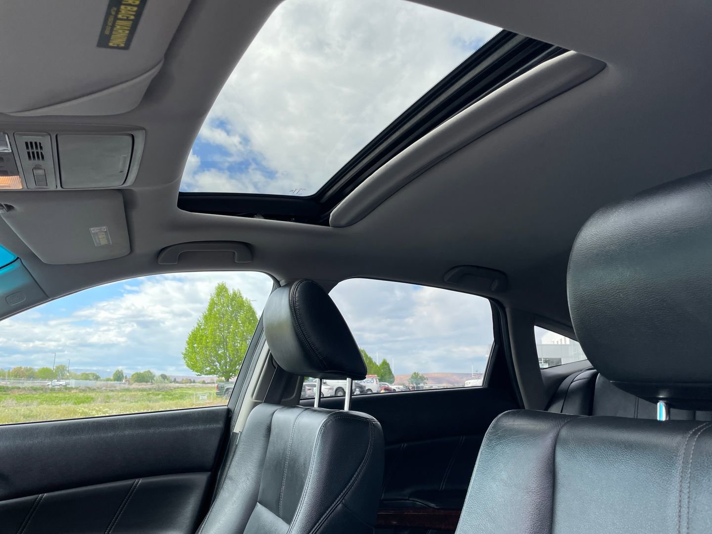 Used 2011 Honda Crosstour EX-L image 18