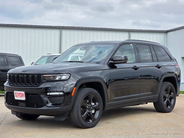 Certified 2023 Jeep Grand Cherokee Limited w/ Luxury Tech Group II AWD/4WD image 3