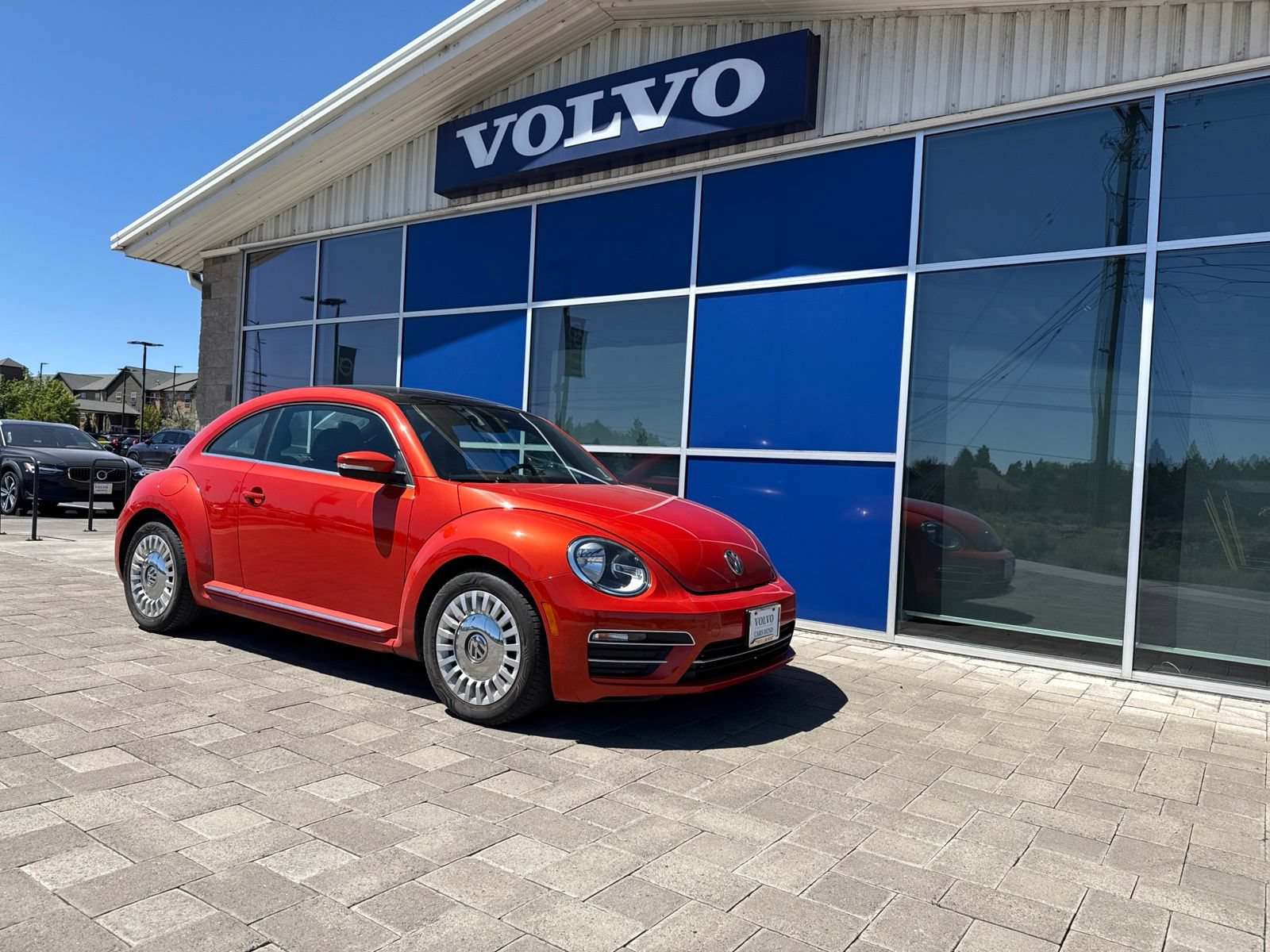 Used 2018 Volkswagen Beetle 2.0T SE
