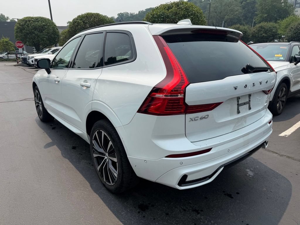Certified 2024 Volvo XC60 B5 Plus w/ Climate Package AWD/4WD image 2