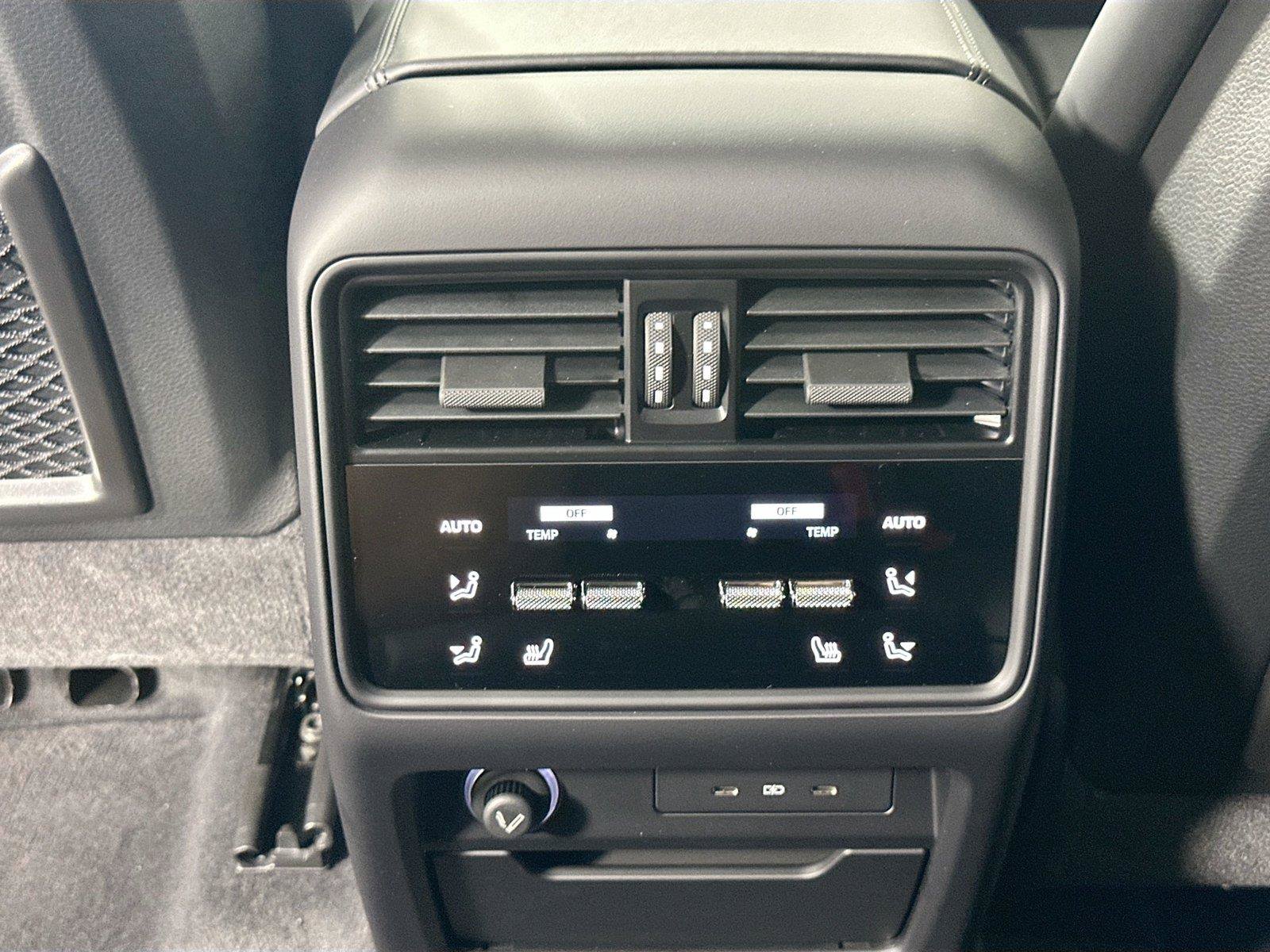 Certified 2025 Porsche Cayenne S AWD/4WD image 36