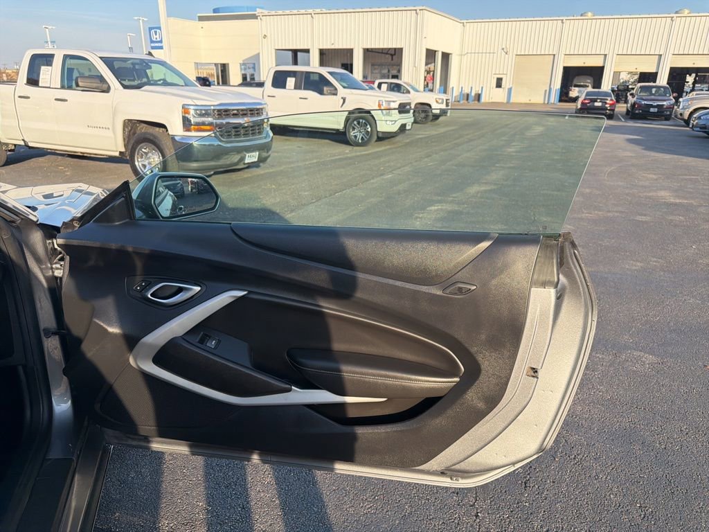 Used 2022 Chevrolet Camaro LT image 29